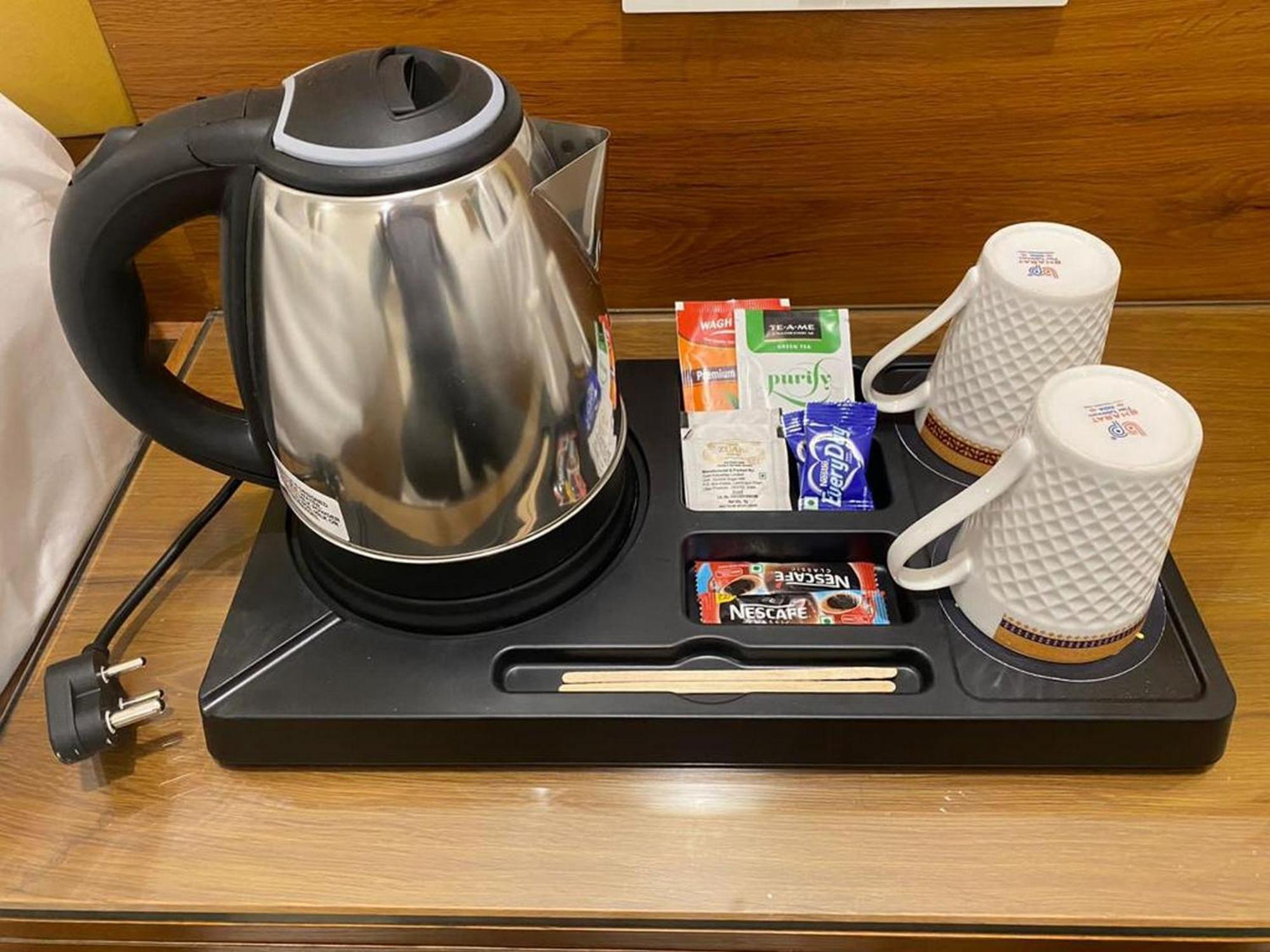 Hotel Eleven Heights ボーパール エクステリア 写真