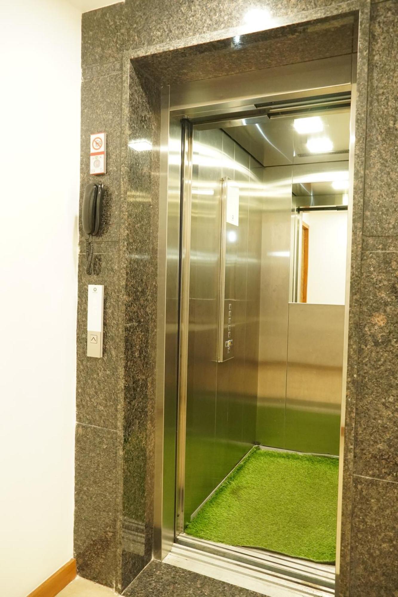 Hotel Eleven Heights ボーパール エクステリア 写真