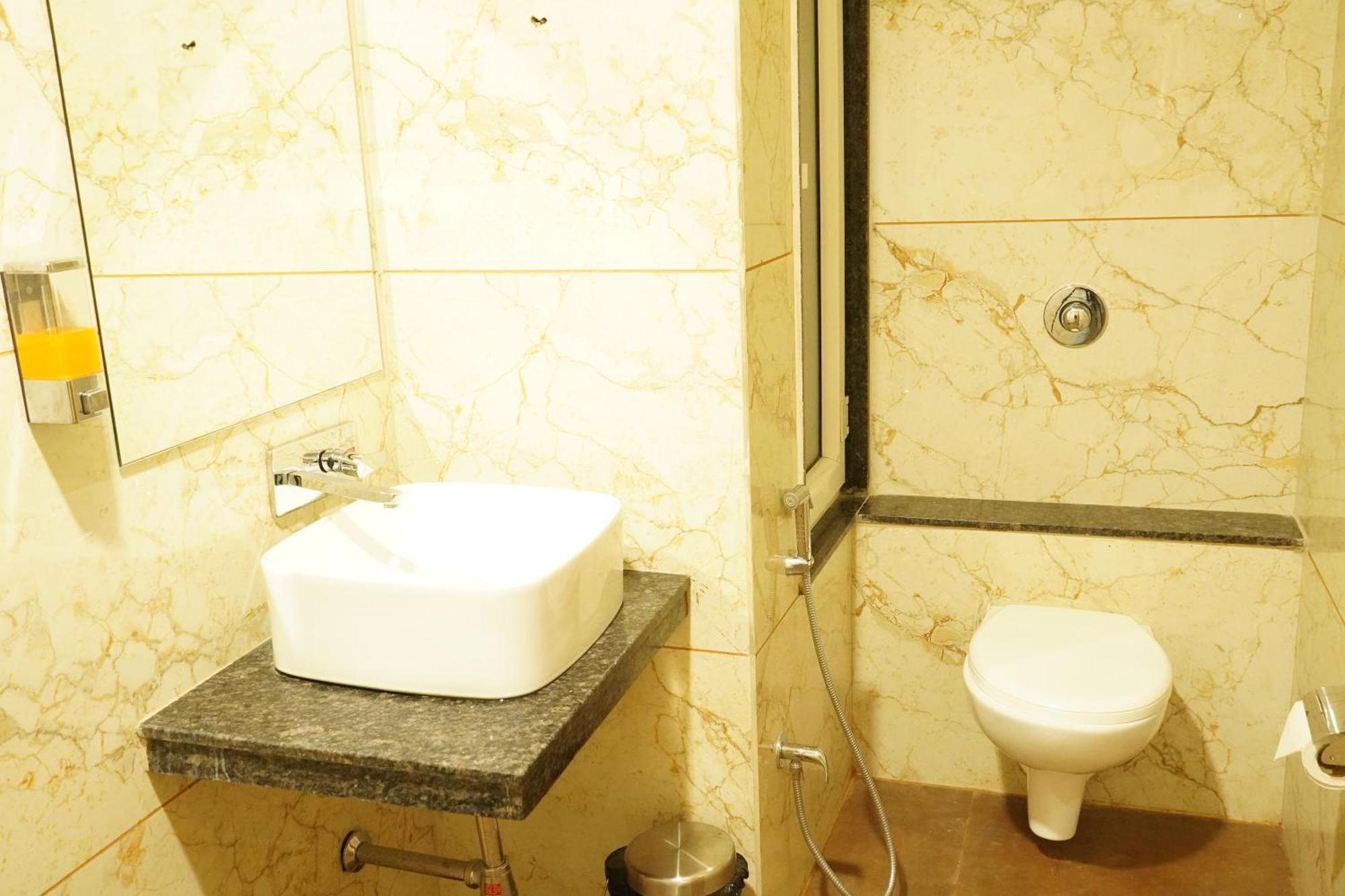 Hotel Eleven Heights ボーパール エクステリア 写真